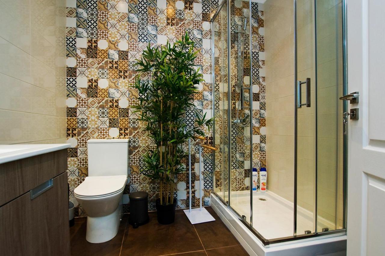 C&O Guest House Alcantara-Lissabon Buitenkant foto