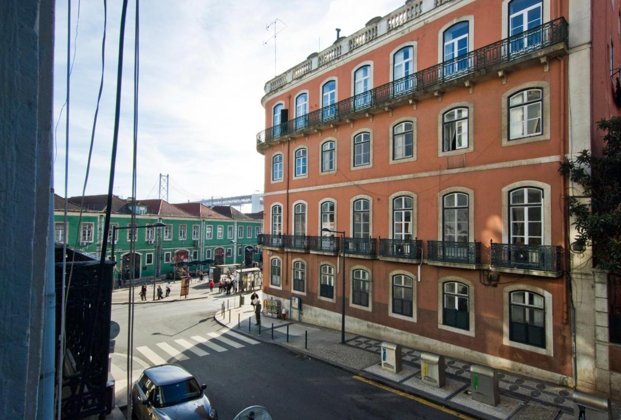 C&O Guest House Alcantara-Lissabon Buitenkant foto